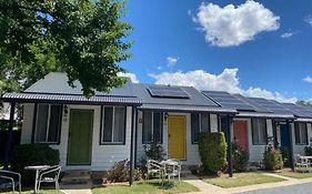 Canberra Ave Villas
